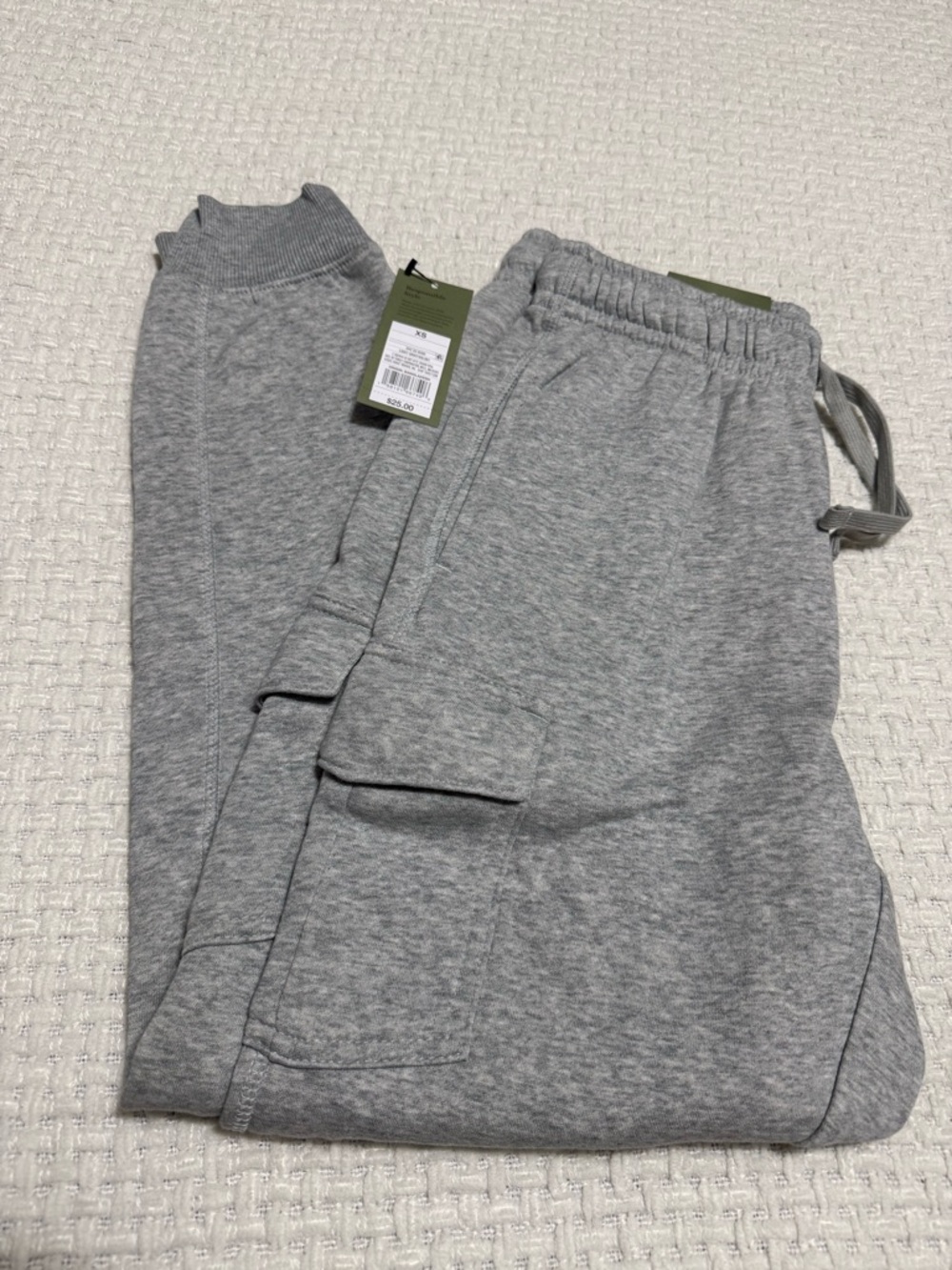 Goodfellow & Co cargo style light grey joggers, women’s XS. BRAND NEW WITH TAGS